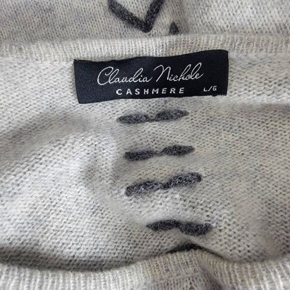 Claudia Nichole Sweater Size Large 100% Cashmere Stitched Details Gray - Picture 5 of 6